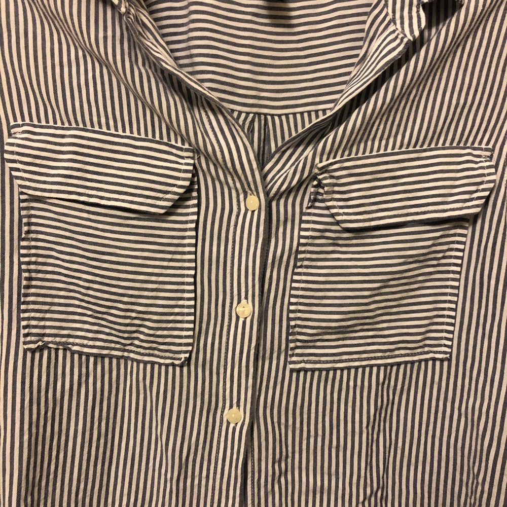 Button-Up - Picture 5 of 5